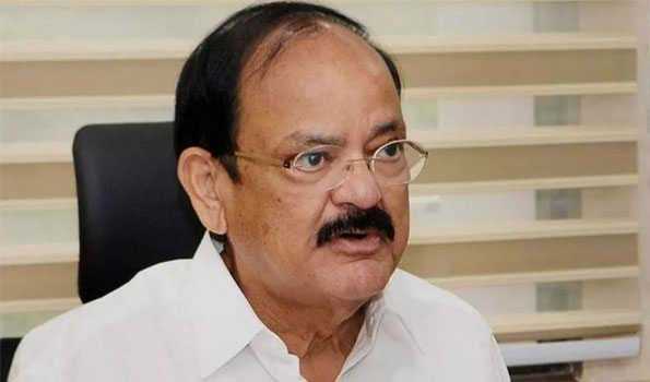 नायडू ने की रॉबिन कुमार की सराहना नायडू ने की रॉबिन कुमार की सराहना